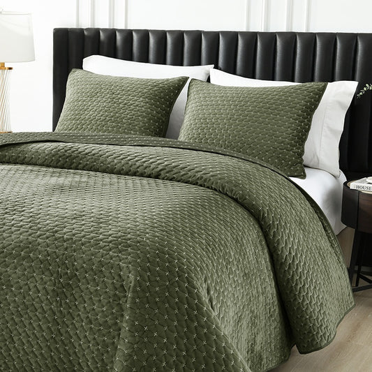 Luxe Flannel Three-piece Bed Cover Set