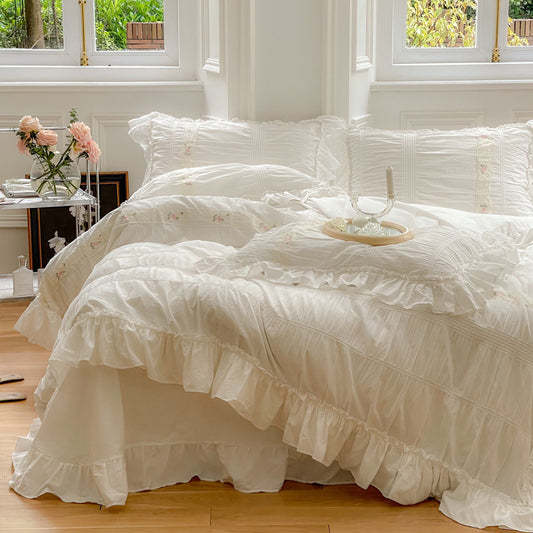 Luxe Lace Ruffled Bed Set